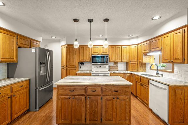 3 Islay Circle, Bella Vista, AR 72715