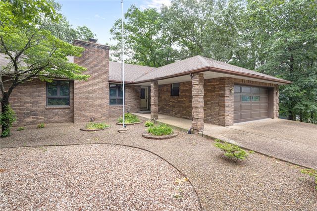 3 Islay Circle, Bella Vista, AR 72715