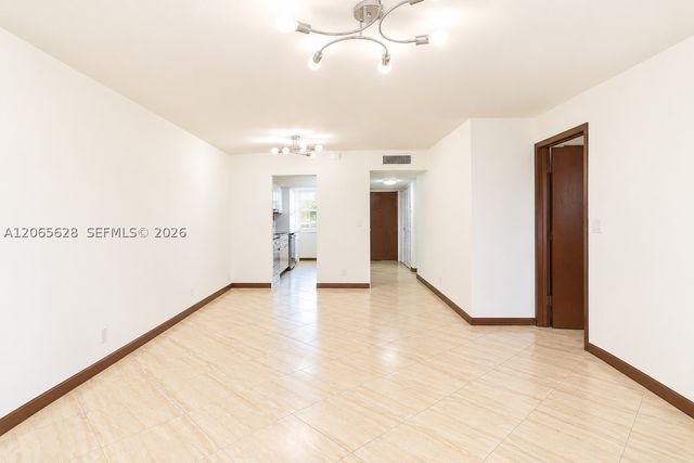 3120 N Pine Island Rd 403, Sunrise, FL 33351