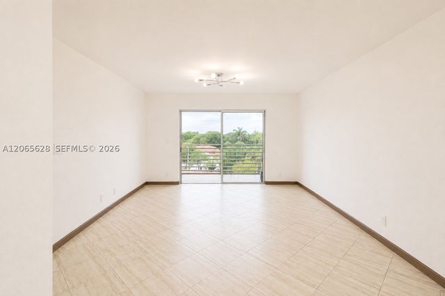3120 N Pine Island Rd 403, Sunrise, FL 33351