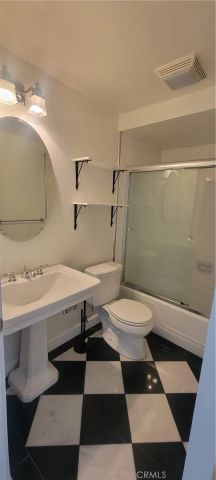 4279 W Sarah Street, Burbank, CA 91505