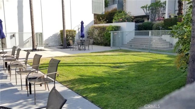 4279 W Sarah Street, Burbank, CA 91505
