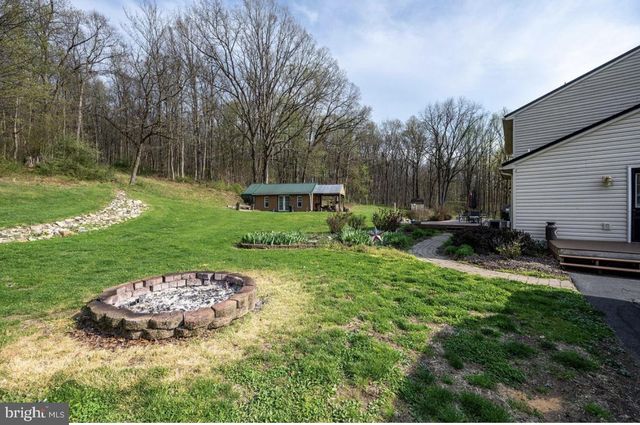 75 CLEMENS RD, Fleetwood, PA 19522
