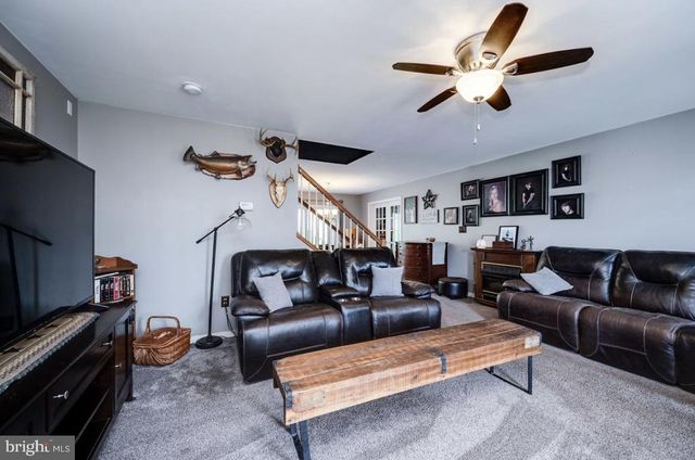 75 CLEMENS RD, Fleetwood, PA 19522