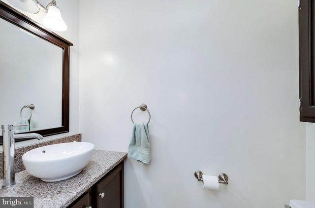 75 CLEMENS RD, Fleetwood, PA 19522