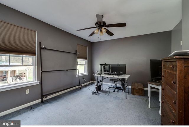 75 CLEMENS RD, Fleetwood, PA 19522
