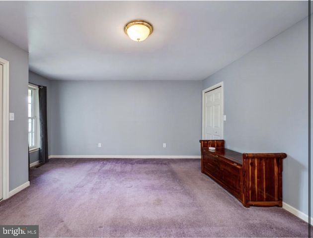 75 CLEMENS RD, Fleetwood, PA 19522