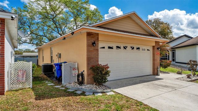 2141 HATTERAS POINT, Lakeland, FL 33813