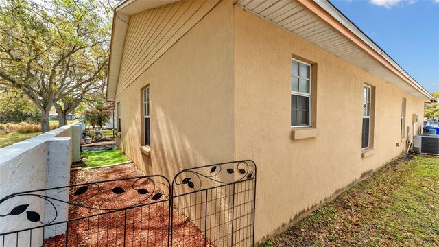 2141 HATTERAS POINT, Lakeland, FL 33813