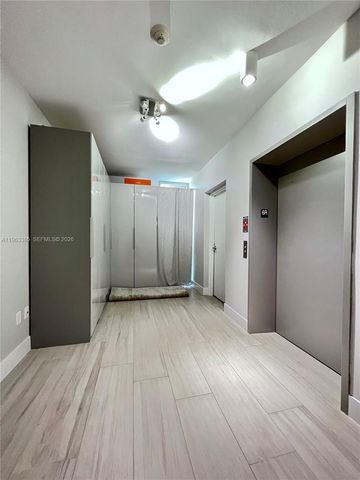 16385 Biscayne Blvd 607, North Miami Beach, FL 33160