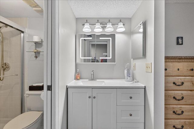 7633 Tahiti Lane 101, Lake Worth, FL 33467