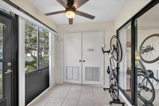 7633 Tahiti Lane 101, Lake Worth, FL 33467