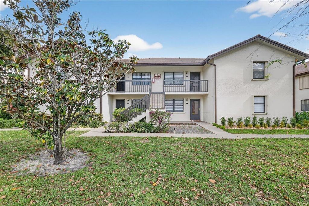 7633 Tahiti Lane 101, Lake Worth, FL 33467