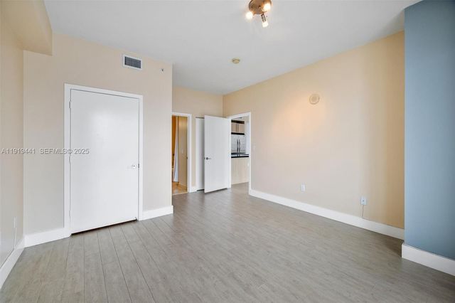 79 SW 12th St 4004S, Miami, FL 33130