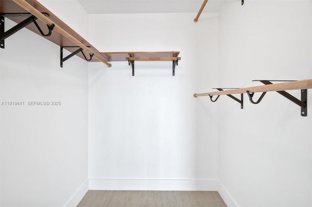 79 SW 12th St 4004S, Miami, FL 33130