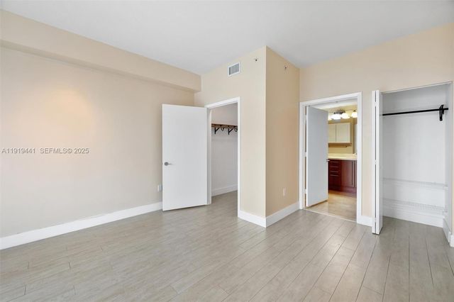 79 SW 12th St 4004S, Miami, FL 33130