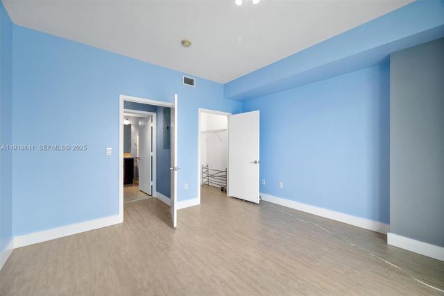 79 SW 12th St 4004S, Miami, FL 33130