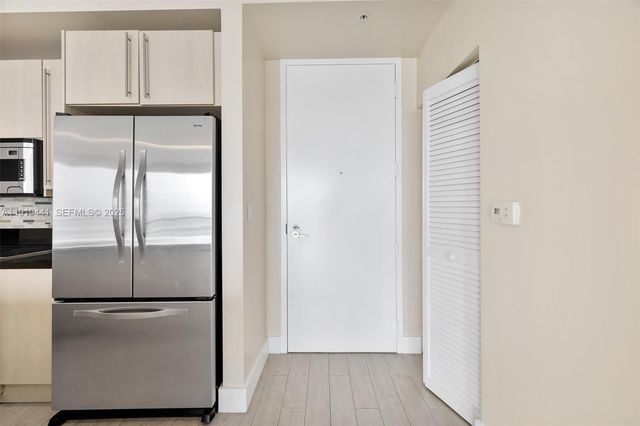 79 SW 12th St 4004S, Miami, FL 33130