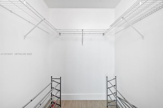 79 SW 12th St 4004S, Miami, FL 33130