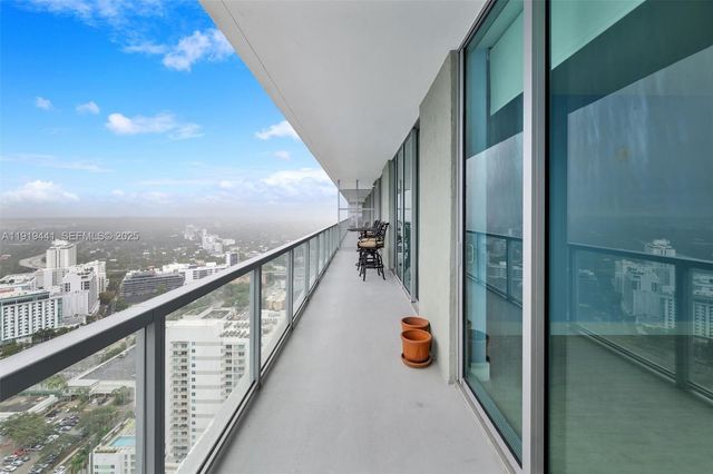 79 SW 12th St 4004S, Miami, FL 33130