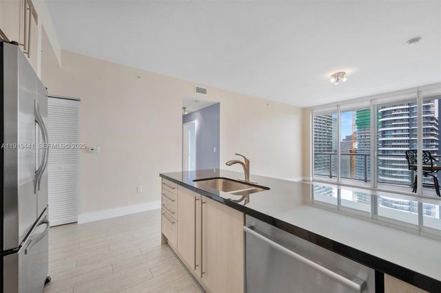 79 SW 12th St 4004S, Miami, FL 33130