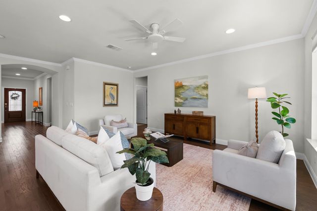 215 Hanging Star LN, Georgetown, TX 78633