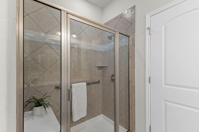 215 Hanging Star LN, Georgetown, TX 78633