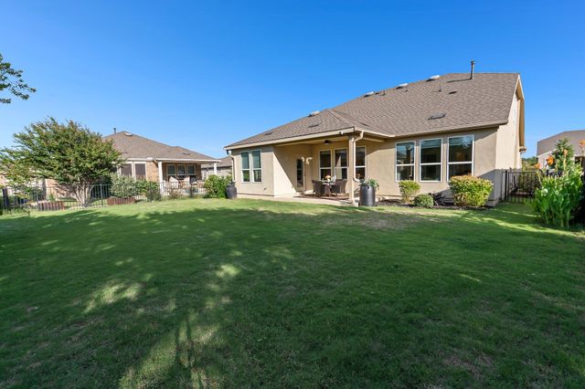 215 Hanging Star LN, Georgetown, TX 78633