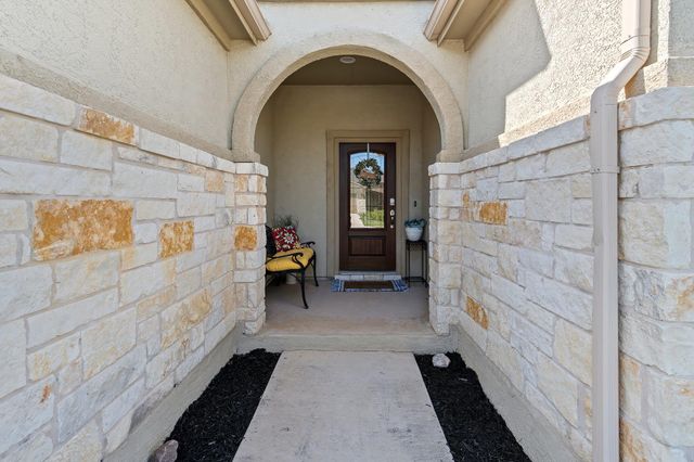 215 Hanging Star LN, Georgetown, TX 78633