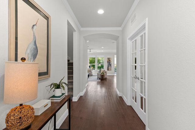 215 Hanging Star LN, Georgetown, TX 78633