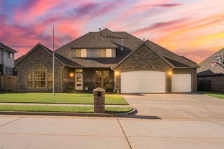 917 Erinova Drive, Yukon, OK 73099