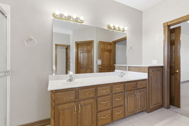 2707 W Highpoint Circle, Ozark, MO 65721