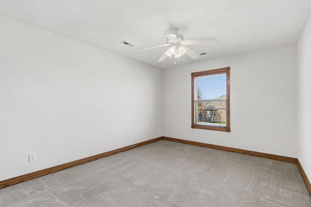 2707 W Highpoint Circle, Ozark, MO 65721