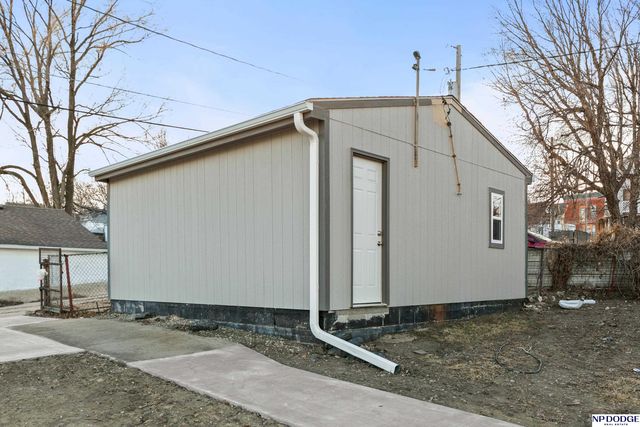 511 Poppleton Avenue, Omaha, NE 68108