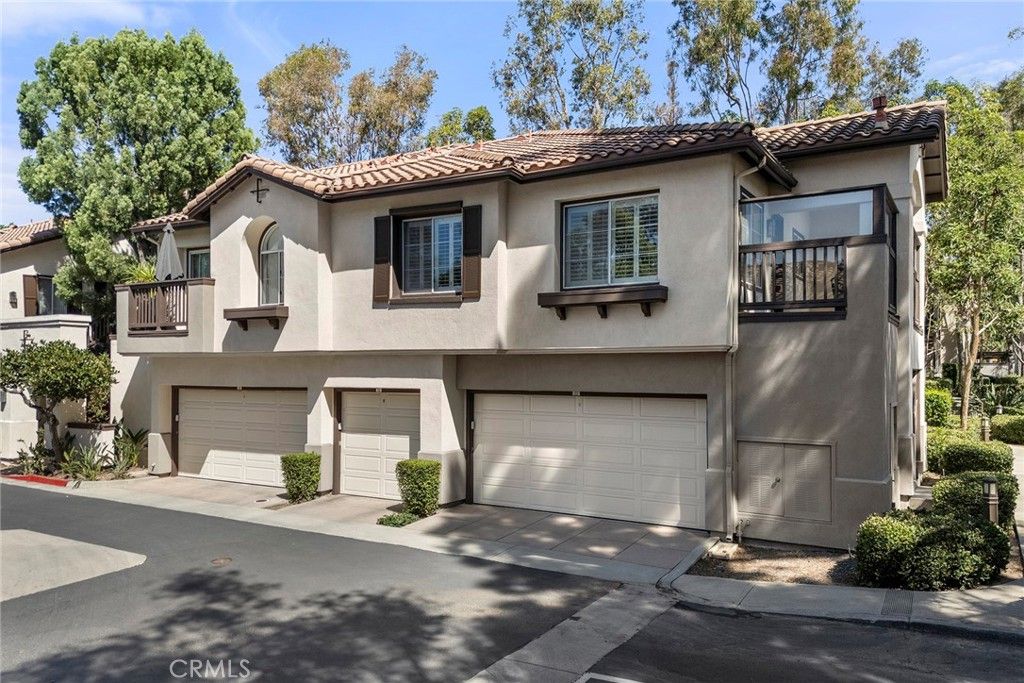 2960 Champion 408, Tustin, CA 92782 — exterior