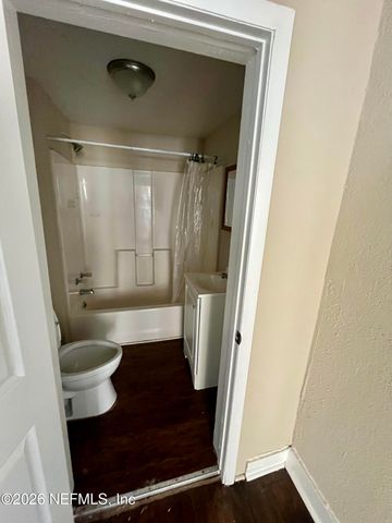 1327 CLEVELAND Street, Jacksonville, FL 32209