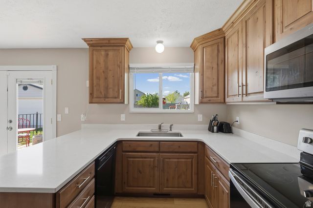 3385 W 7675 S, West Jordan, UT 84084