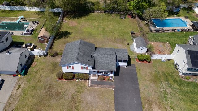 14 Kazimer Dr, Billerica, MA 01821