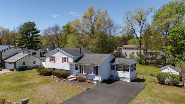 14 Kazimer Dr, Billerica, MA 01821