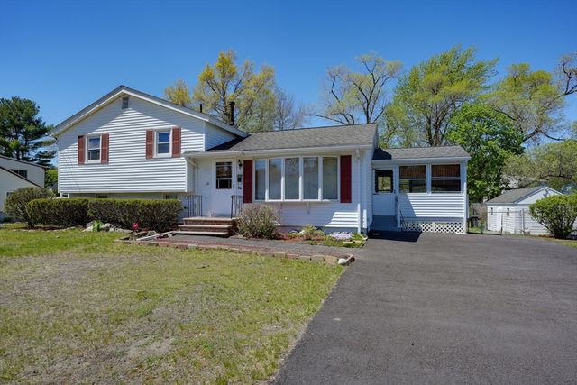 14 Kazimer Dr, Billerica, MA 01821