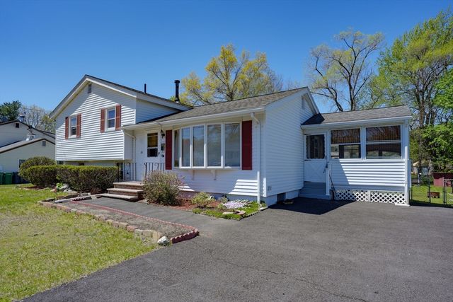 14 Kazimer Dr, Billerica, MA 01821