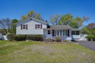 14 Kazimer Dr, Billerica, MA 01821