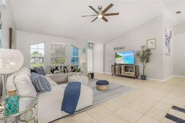 2705 SW 11th PL, Cape Coral, FL 33914