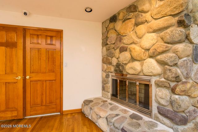 9 Jill Drive, Holmdel, NJ 07733
