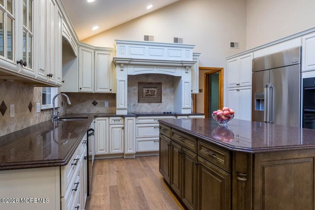 9 Jill Drive, Holmdel, NJ 07733