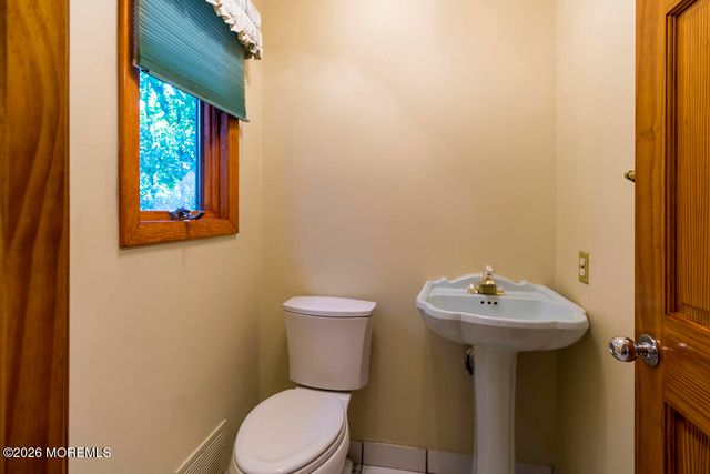 9 Jill Drive, Holmdel, NJ 07733
