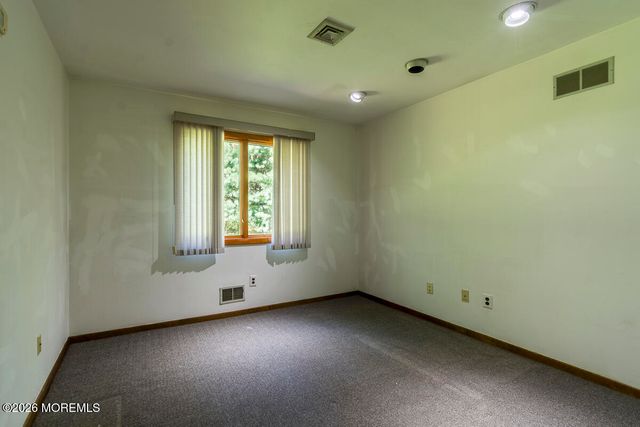 9 Jill Drive, Holmdel, NJ 07733