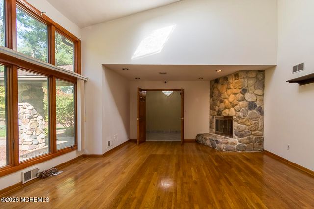 9 Jill Drive, Holmdel, NJ 07733