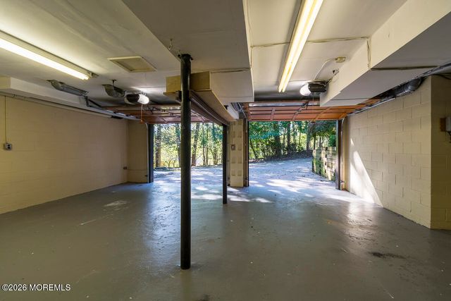 9 Jill Drive, Holmdel, NJ 07733