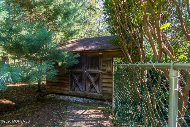 9 Jill Drive, Holmdel, NJ 07733